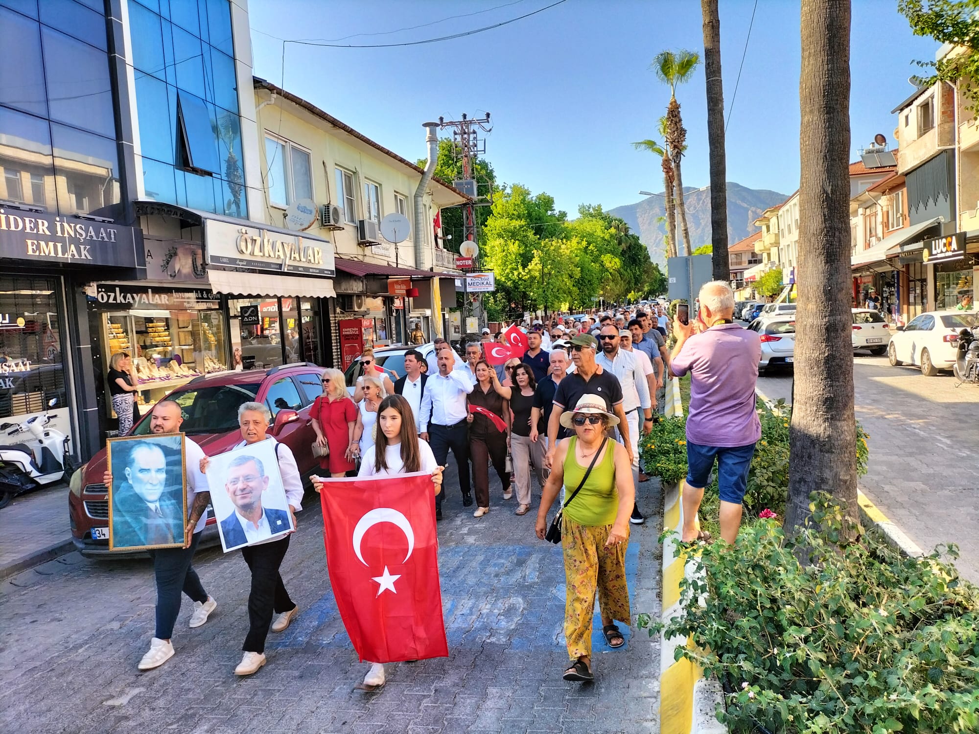 CHP Köyceğiz İlçe Başkanı Tanju Satılmış Yönetimiyle Birlikte İstifa Etti